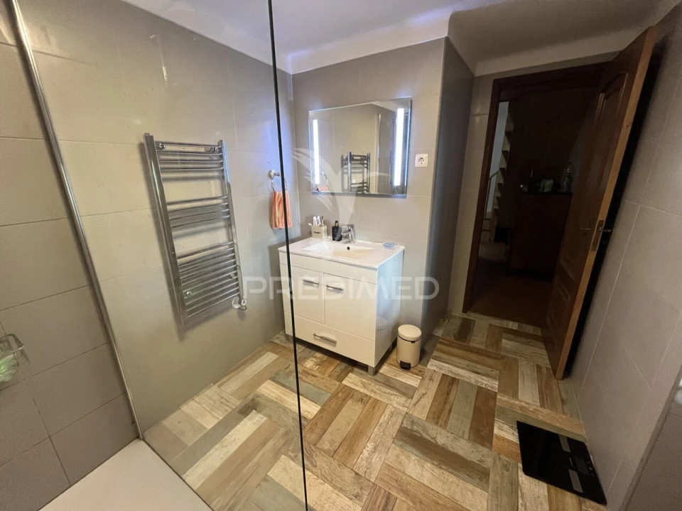 Quinta T4 para Venda em Santa Maria da Devesa Foto 8