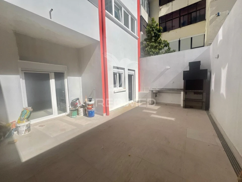 Apartamento T1 para Venda em Alto do Seixalinho, Santo André e Verderena Foto 1