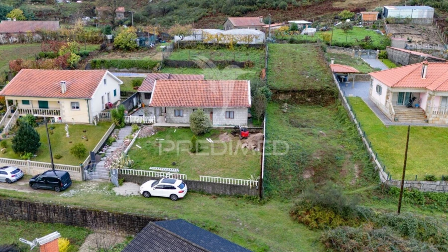 Moradia T3 para Venda em Aboim da Nóbrega e Gondomar