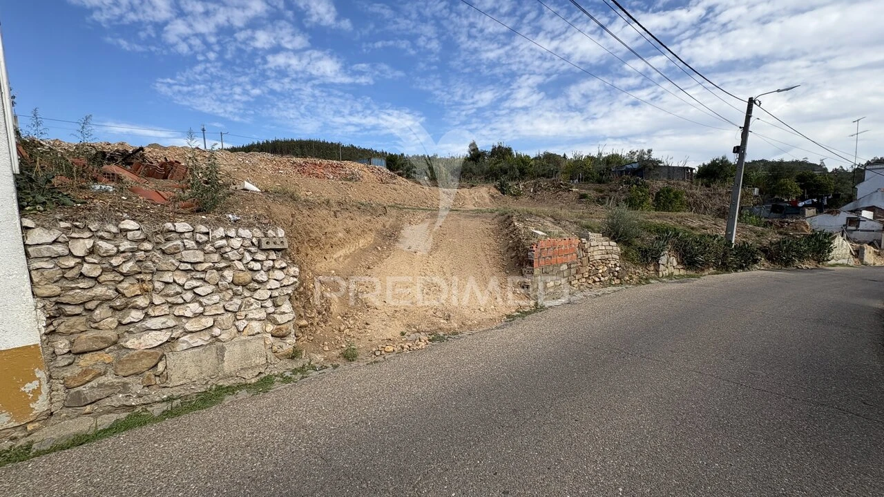 Terreno para Venda em Rio de Moinhos Foto 2
