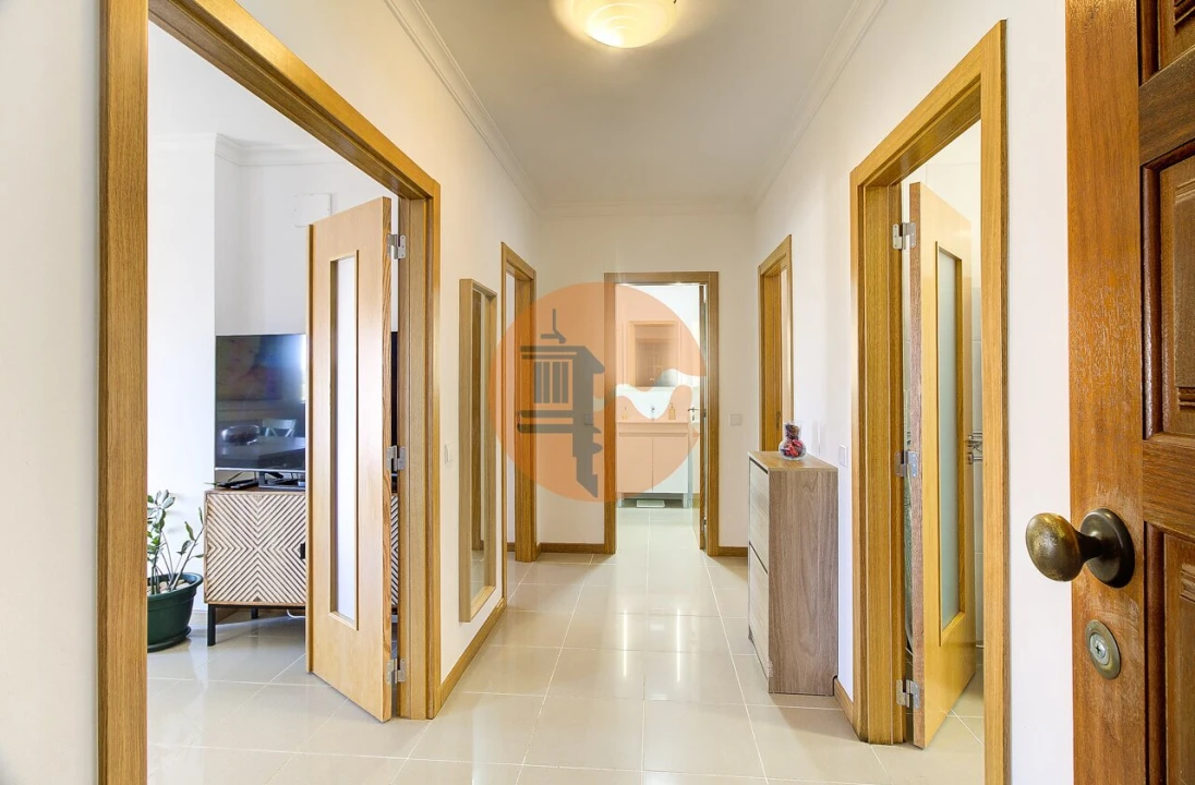 Apartamento T2 para Venda em Vila Real de Santo Antonio Foto 4