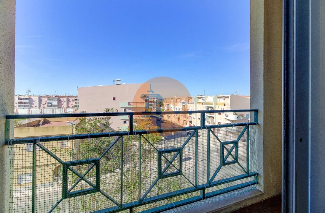 Apartamento T2 para Venda em Vila Real de Santo Antonio Foto 9