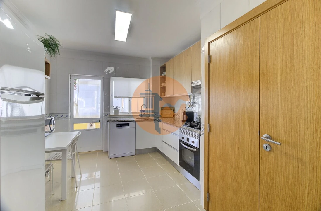 Apartamento T2 para Venda em Vila Real de Santo Antonio Foto 15