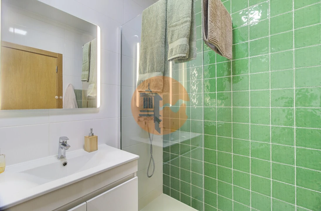 Apartamento T2 para Venda em Vila Real de Santo Antonio Foto 17
