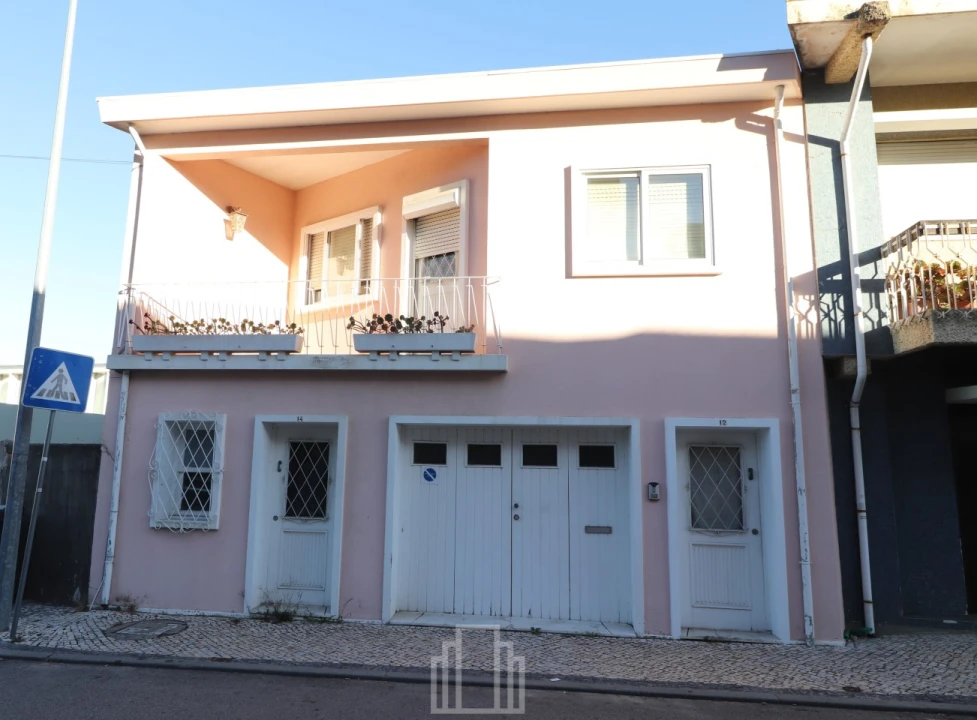 Moradia T3 para Venda em Ovar, São João, Arada e São Vicente de Pereira Jusã Foto 1