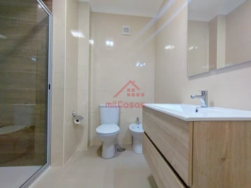 Apartamento T1 para Arrendamento em Lourinhã e Atalaia