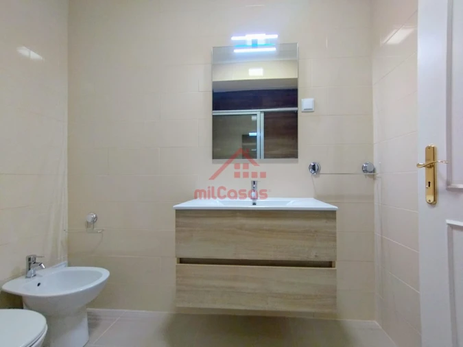 Apartamento T1 para Arrendamento em Lourinhã e Atalaia Foto 19