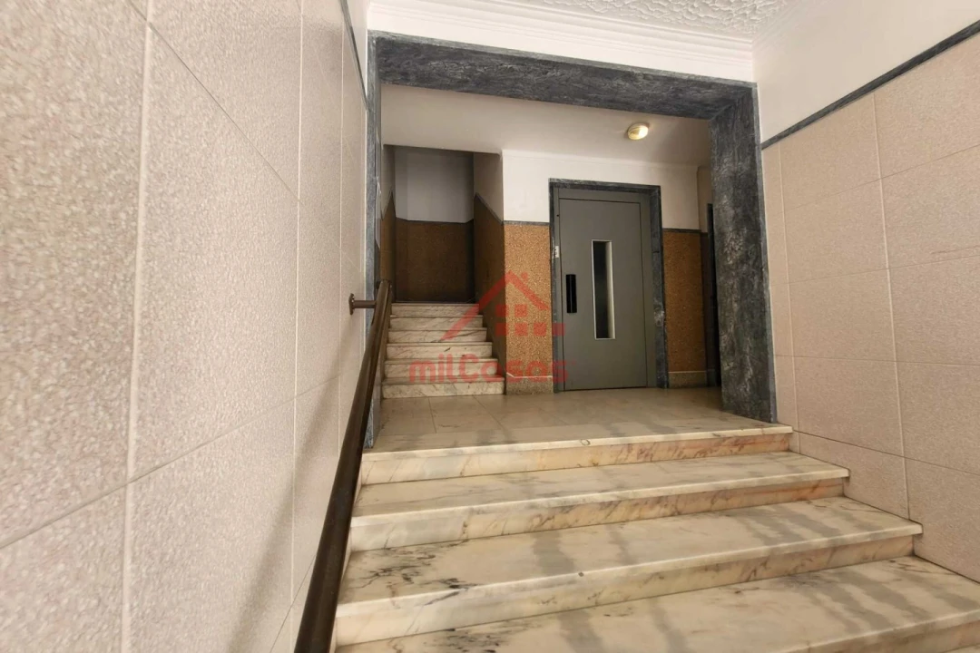 Apartamento T3 para Arrendamento em Santa Maria, São Pedro e Matacães Foto 2