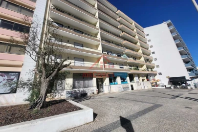 Apartamento T3 para Arrendamento em Santa Maria, São Pedro e Matacães