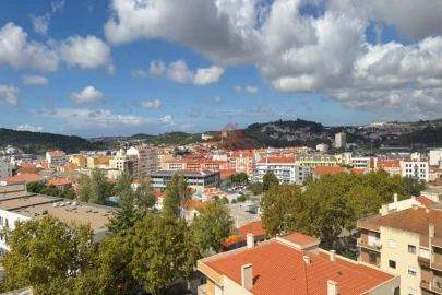 Apartamento T3 para Arrendamento em Santa Maria, São Pedro e Matacães