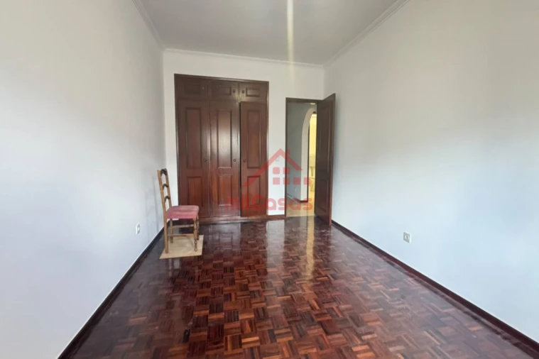 Apartamento T3 para Arrendamento em Santa Maria, São Pedro e Matacães Foto 18