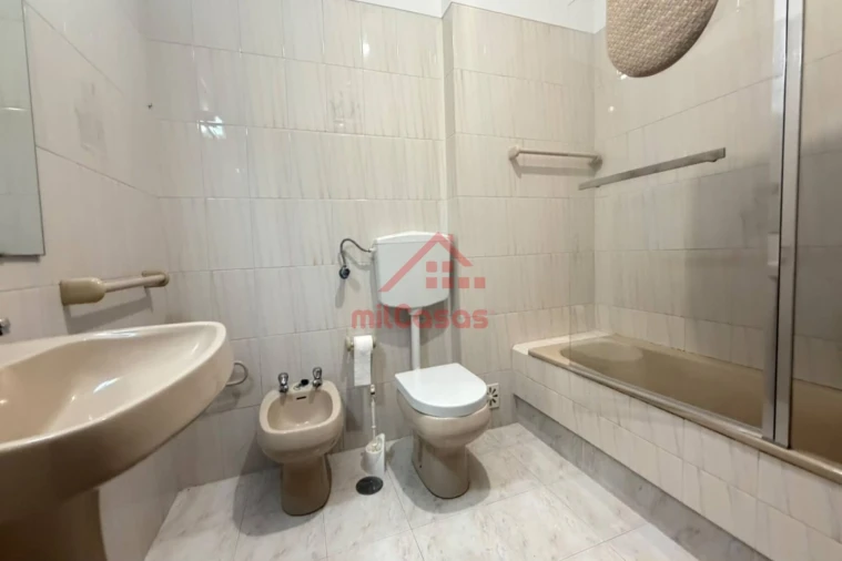 Apartamento T3 para Arrendamento em Santa Maria, São Pedro e Matacães Foto 21