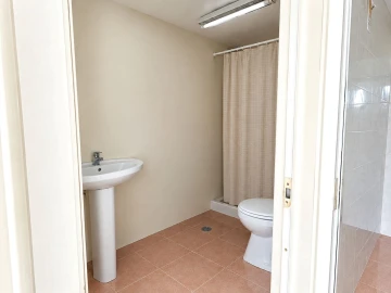 Armazém para Venda em São João das Lampas e Terrugem