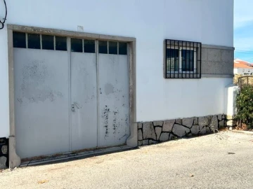 Armazém para Venda em São João das Lampas e Terrugem
