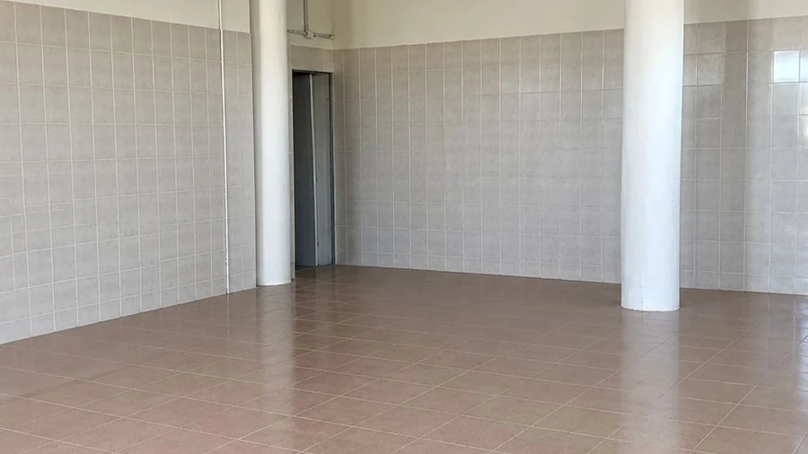 Armazém para Venda em São João das Lampas e Terrugem