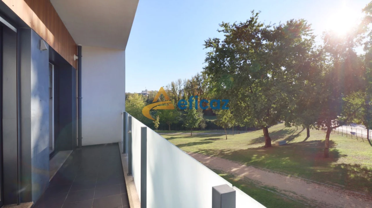 Apartamento T2 para Venda em Paredes Foto 3