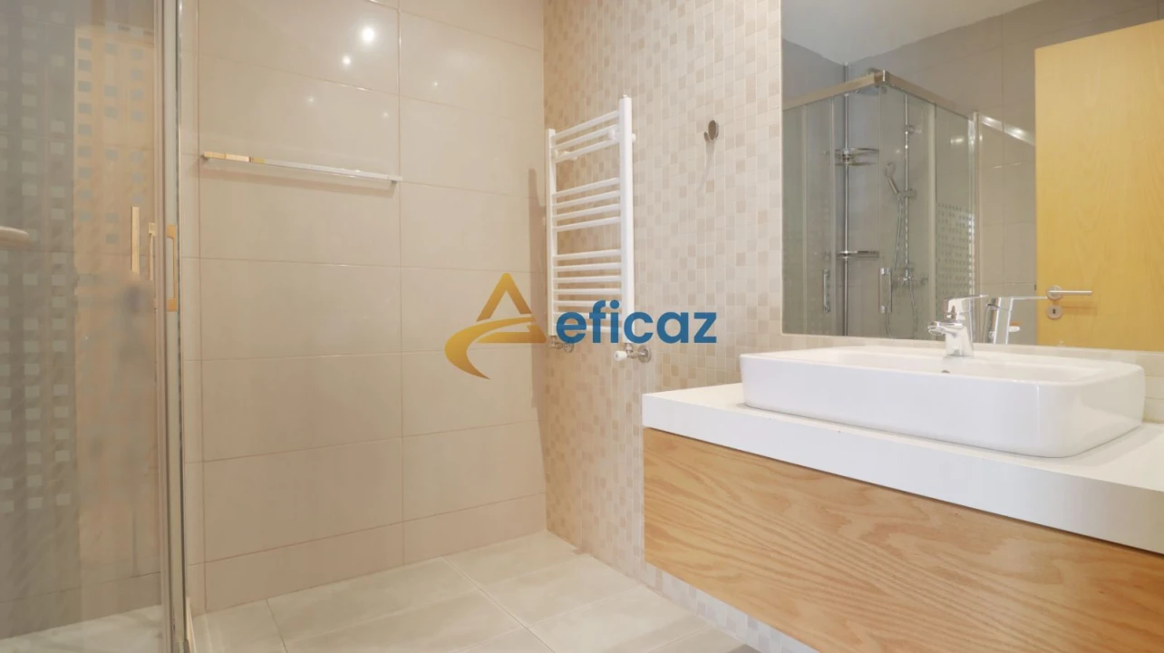 Apartamento T2 para Venda em Paredes Foto 13
