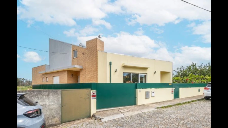 Moradia T3 para Venda em Folgosa