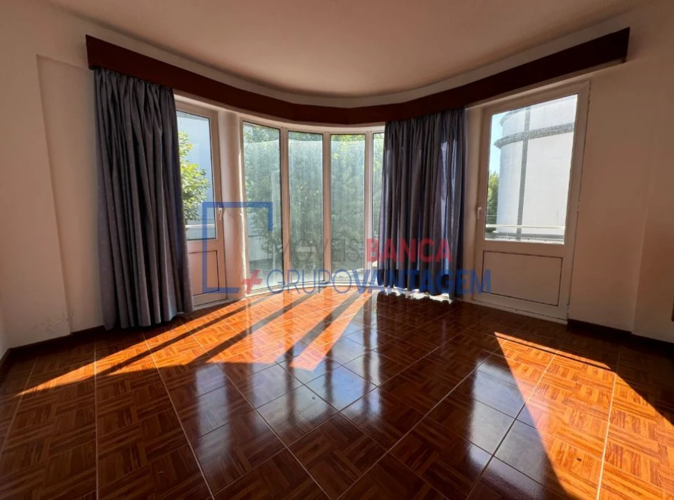 Prédio para Venda em Ponta Delgada (São Pedro) Foto 6