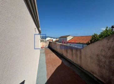 Prédio para Venda em Ponta Delgada (São Pedro)