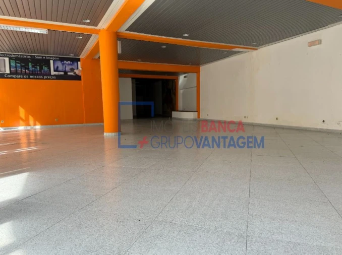 Prédio para Venda em Ponta Delgada (São Pedro) Foto 2