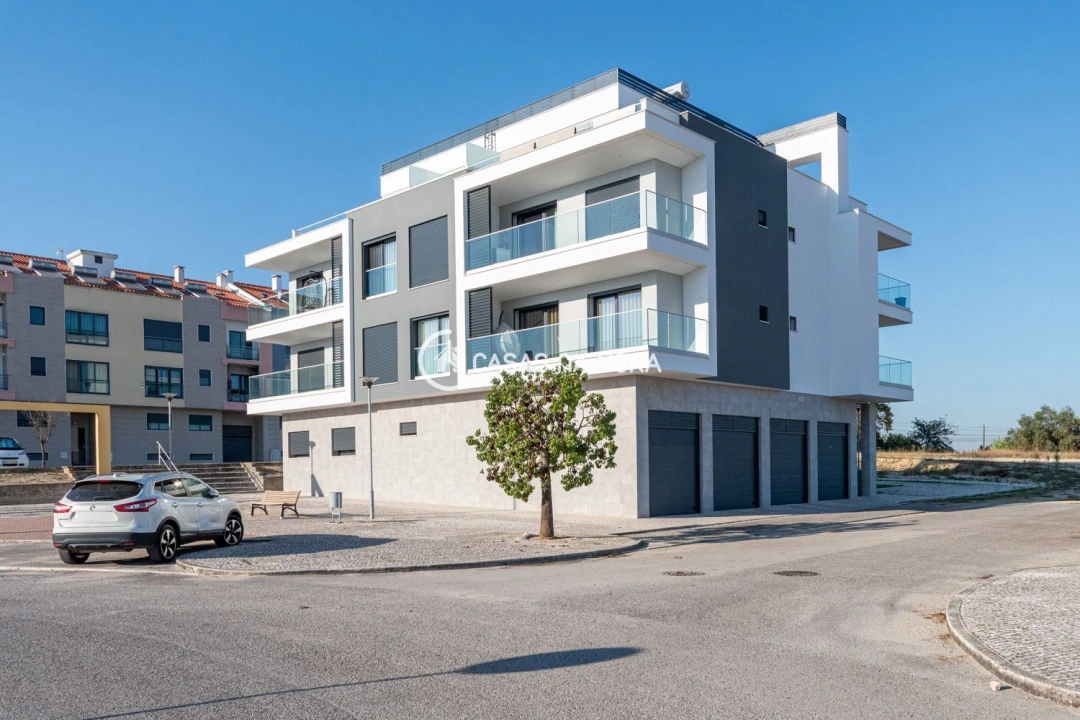 Apartamento T3 para Venda em Atalaia e Alto Estanqueiro-Jardia Foto 1