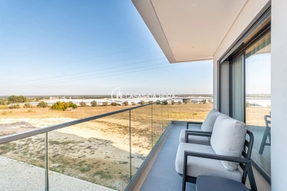 Apartamento T3 para Venda em Atalaia e Alto Estanqueiro-Jardia