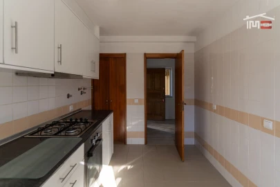Apartamento T1 para Venda em Minde