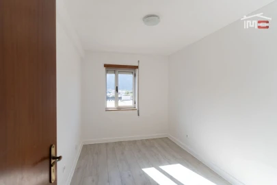 Apartamento T1 para Venda em Minde