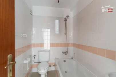 Apartamento T1 para Venda em Minde
