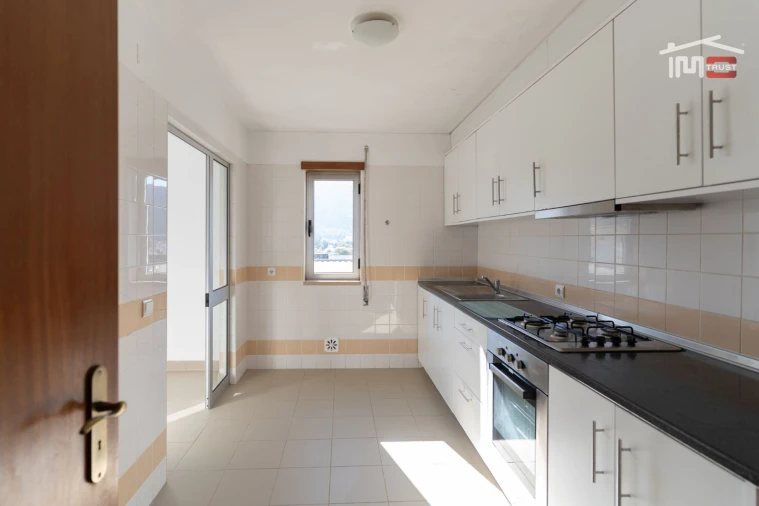 Apartamento T1 para Venda em Minde Foto 2