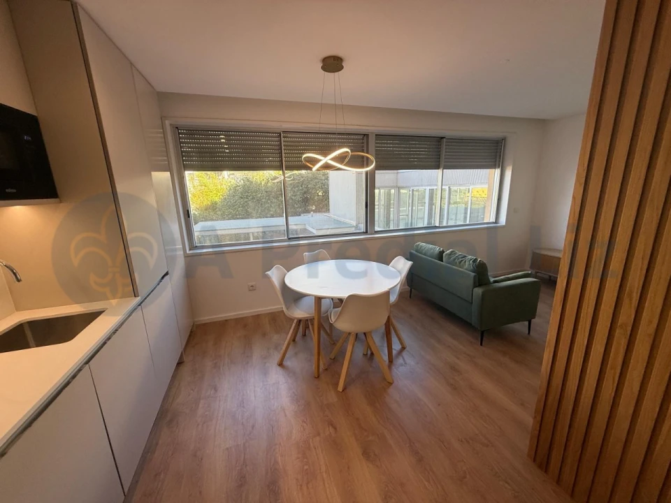 Apartamento para Venda em Cedofeita, Santo Ildefonso, Sé, Miragaia, São Nicolau e Vitória Foto 1