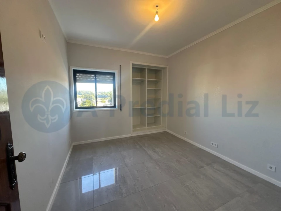 Apartamento T3 para Venda em Paços de Brandão Foto 6