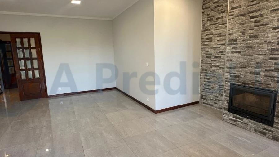 Apartamento T3 para Venda em Paços de Brandão