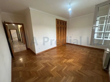 Moradia T3 para Venda em Canedo, Vale e Vila Maior