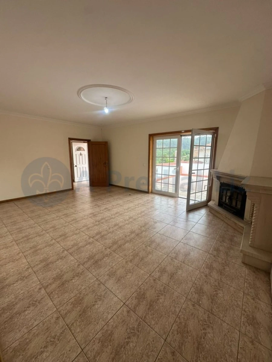 Moradia T3 para Venda em Canedo, Vale e Vila Maior Foto 4