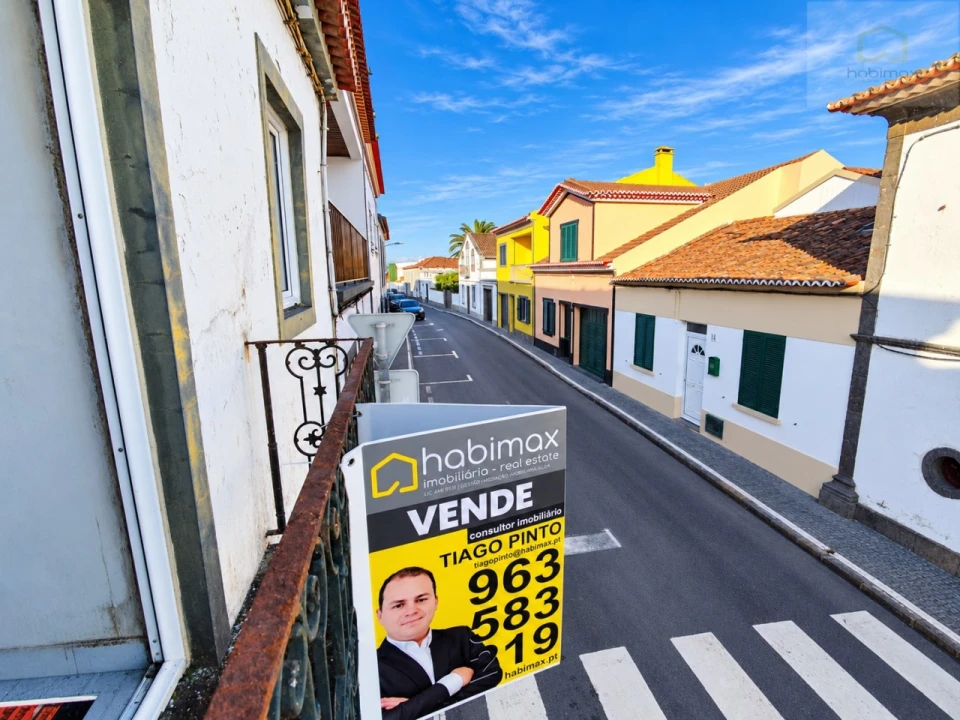 Moradia T5 para Venda em Ribeirinha Foto 2