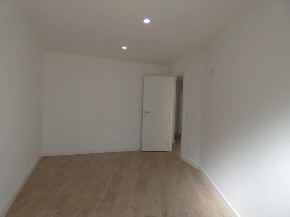 Apartamento T3 para Venda em Mina de Água Foto 8