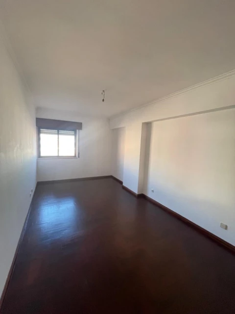 Apartamento T2 para Arrendamento em Cacém e São Marcos