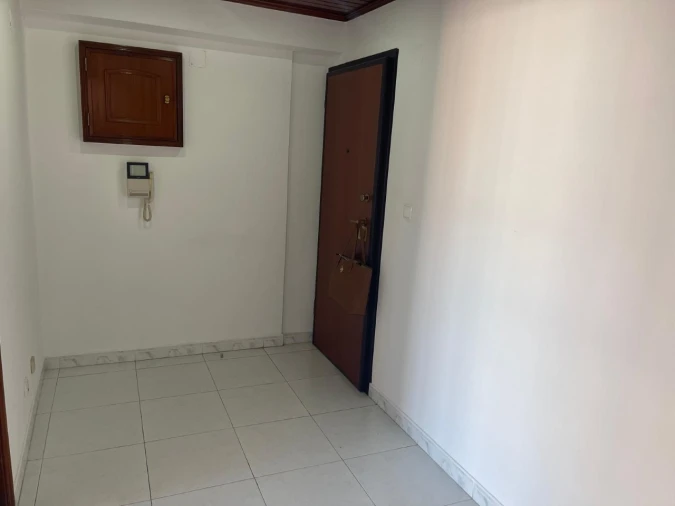 Apartamento T2 para Arrendamento em Cacém e São Marcos Foto 2