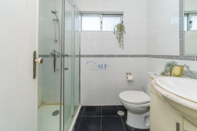 Apartamento T2 para Venda em Águas Livres