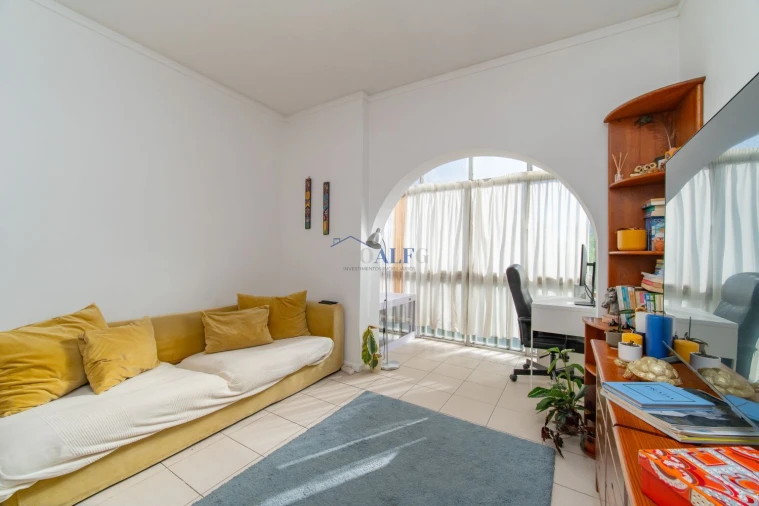 Apartamento T2 para Venda em Águas Livres Foto 2