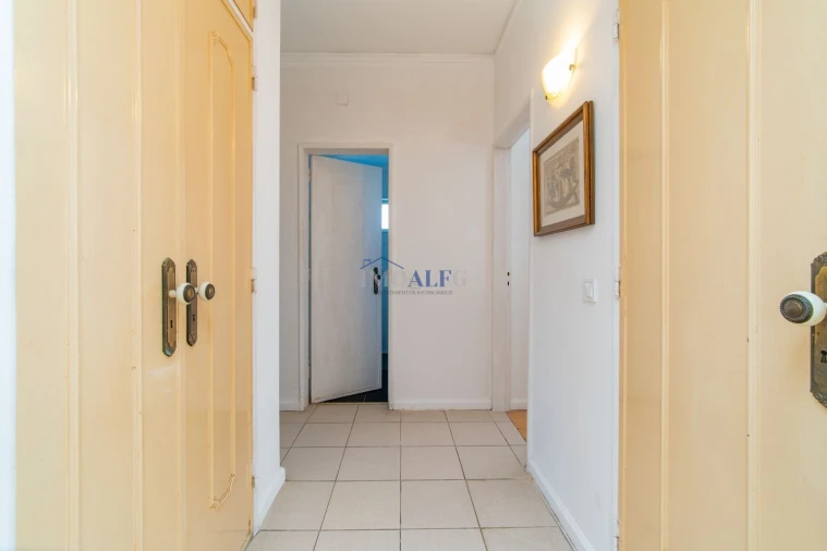 Apartamento T2 para Venda em Águas Livres Foto 12