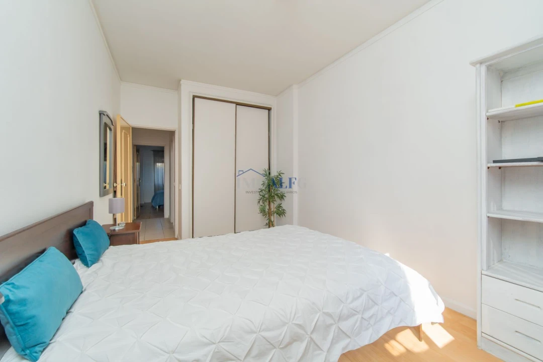 Apartamento T2 para Venda em Águas Livres Foto 16