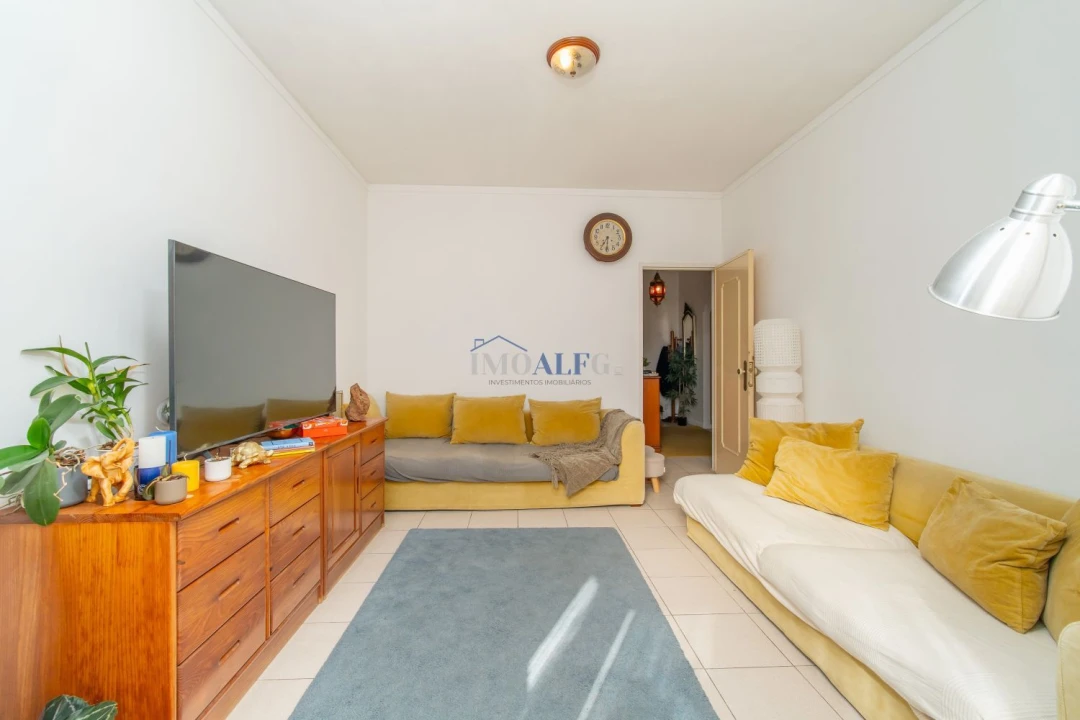Apartamento T2 para Venda em Águas Livres Foto 3