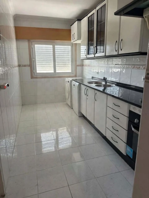 Apartamento T2 para Venda em Queluz e Belas