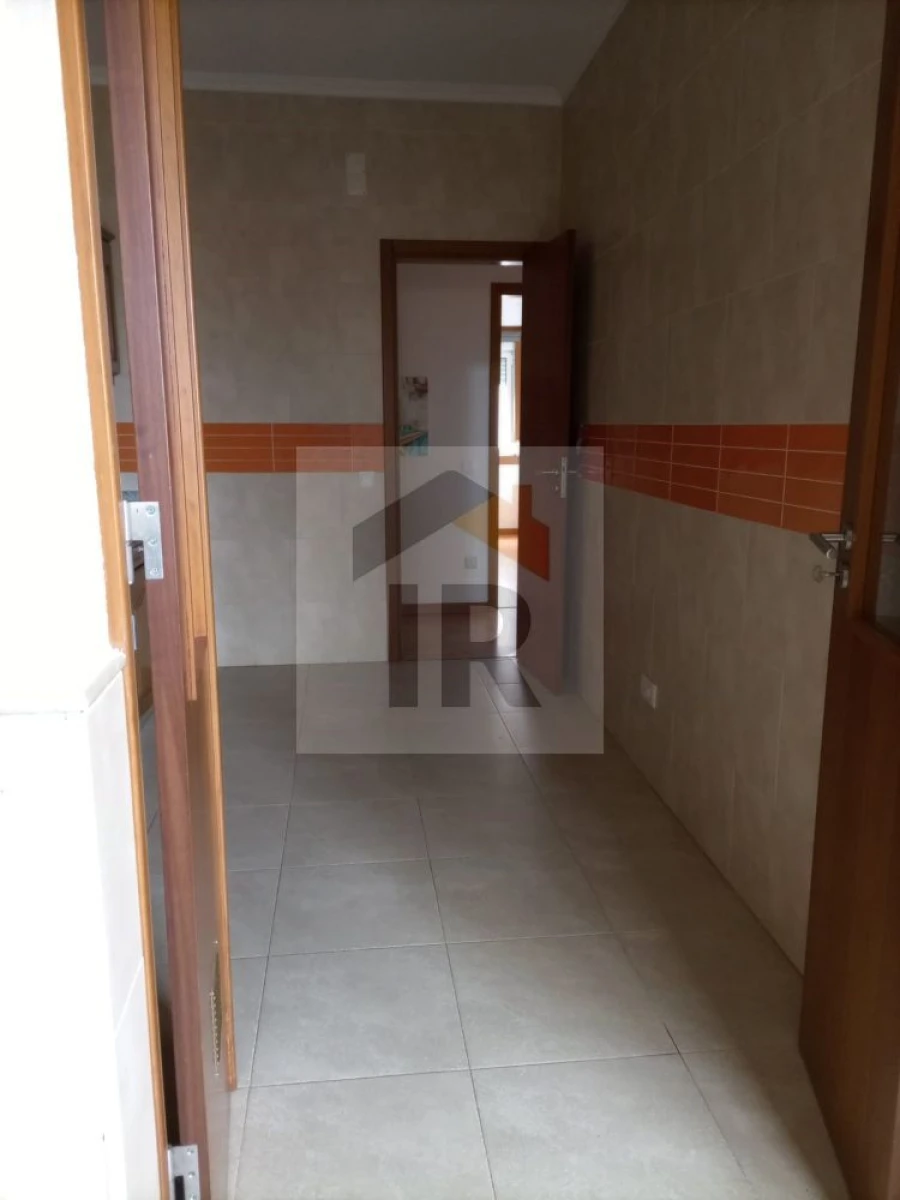 Apartamento T2 para Venda em Caldas da Rainha - Santo Onofre e Serra do Bouro Foto 15