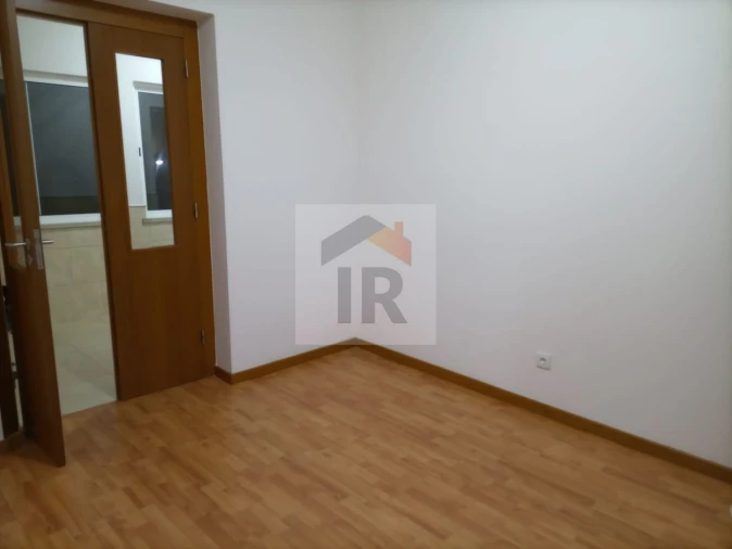 Apartamento T2 para Venda em Caldas da Rainha - Santo Onofre e Serra do Bouro Foto 17