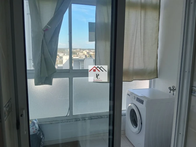 Apartamento T2 para Venda em Buarcos Foto 2