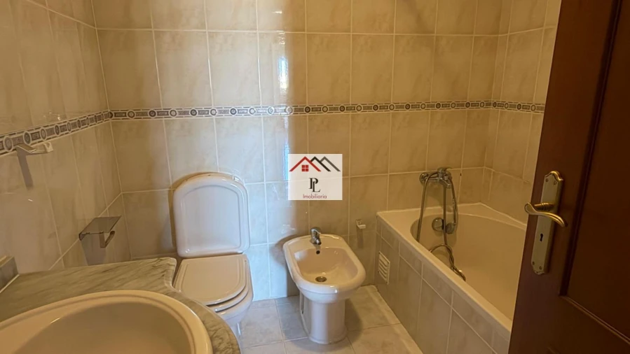 Apartamento T2 para Venda em Buarcos Foto 40